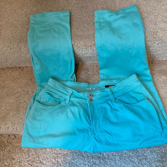 Jeans, size 8, beautiful color for spring, - Picture 2 of 3